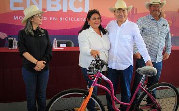 Inicia entrega de 10 mil bicicletas y cascos de seguridad en Bavispe 